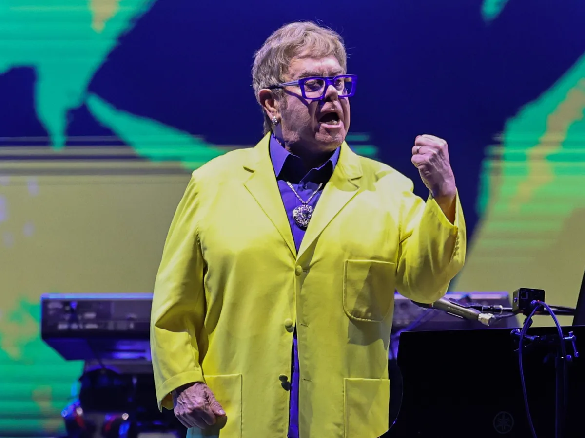 Elton John a los 79 años: la frase motivacional que resume su filosofía de vida