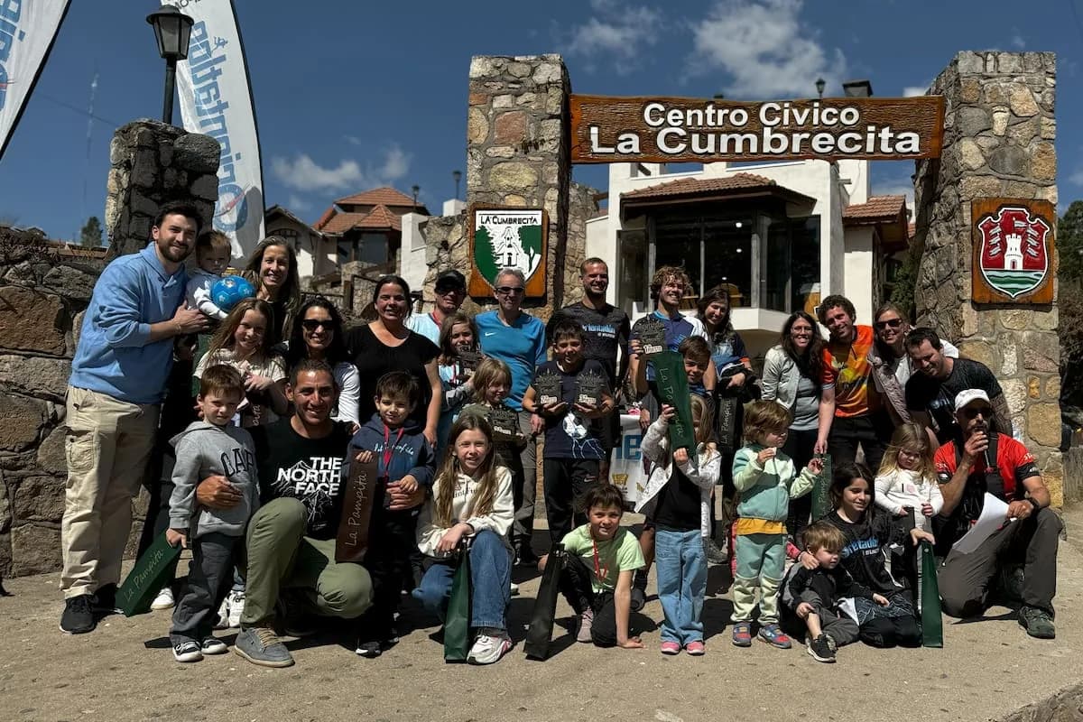 Cómo es la carrera de aventura entre padres e hijos: “Voy con mis tres chicos y ellos me piden volver”