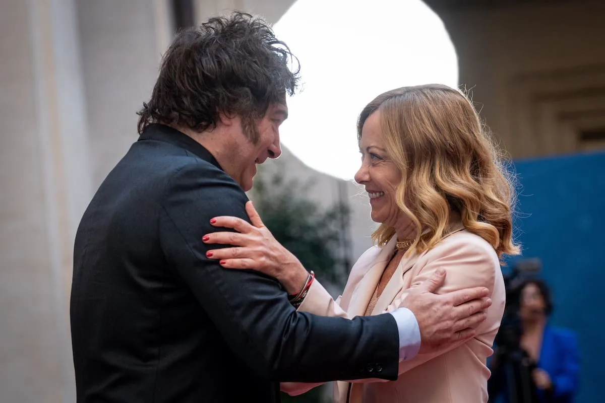 Giorgia Meloni celebró que su gobierno se convirtiera en el más longevo de Italia y Milei la felicitó: “Gracias amigo”