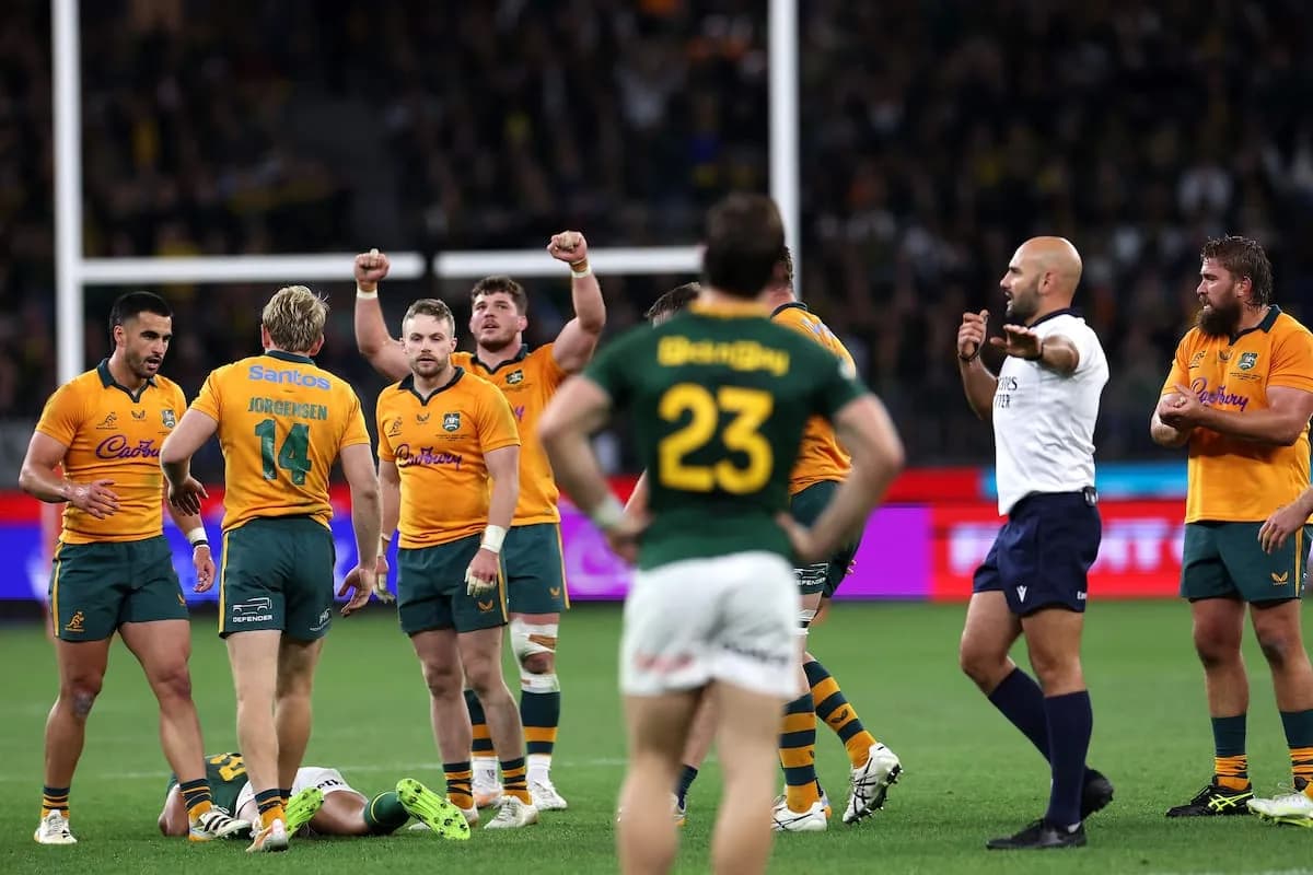 Australia resistió con once jugadores y se quedó con un triunfo electrizante ante Sudáfrica