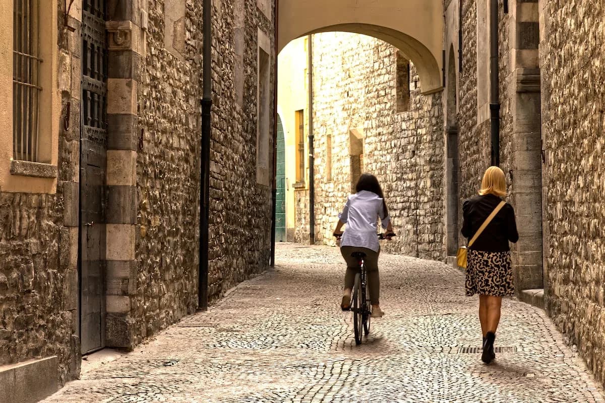 La inédita medida del alcalde de una ciudad italiana tras ser atropellado por una bicicleta
