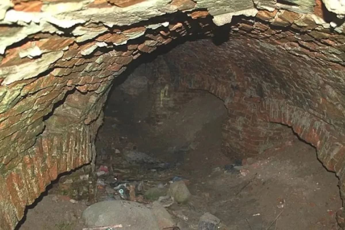 Pensaron que habían encontrado un túnel masónico pero había otra cosa detrás: “La mayor sorpresa fue el fragmento desenterrado de una pared de ladrillos”