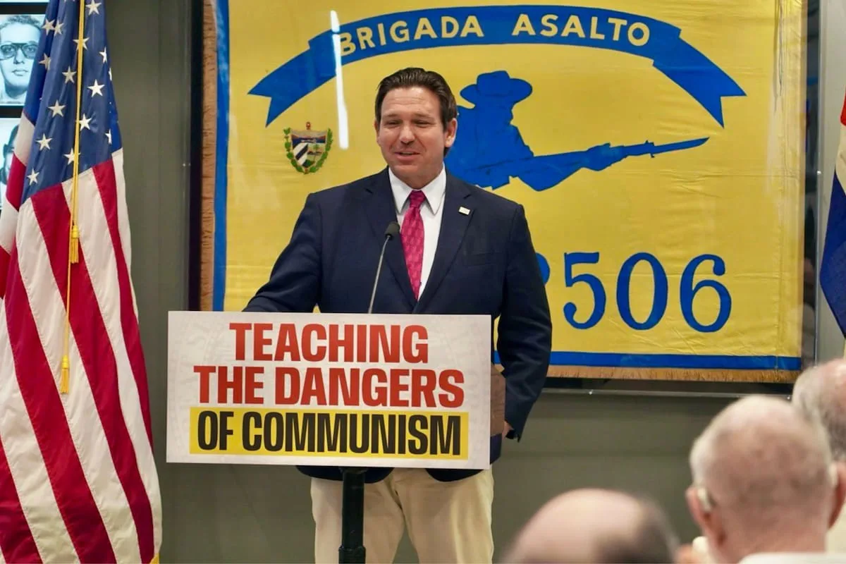 Ron DeSantis, gobernador: “Florida se enorgullece de ser un faro de libertad para quienes escaparon de los horrores del comunismo”