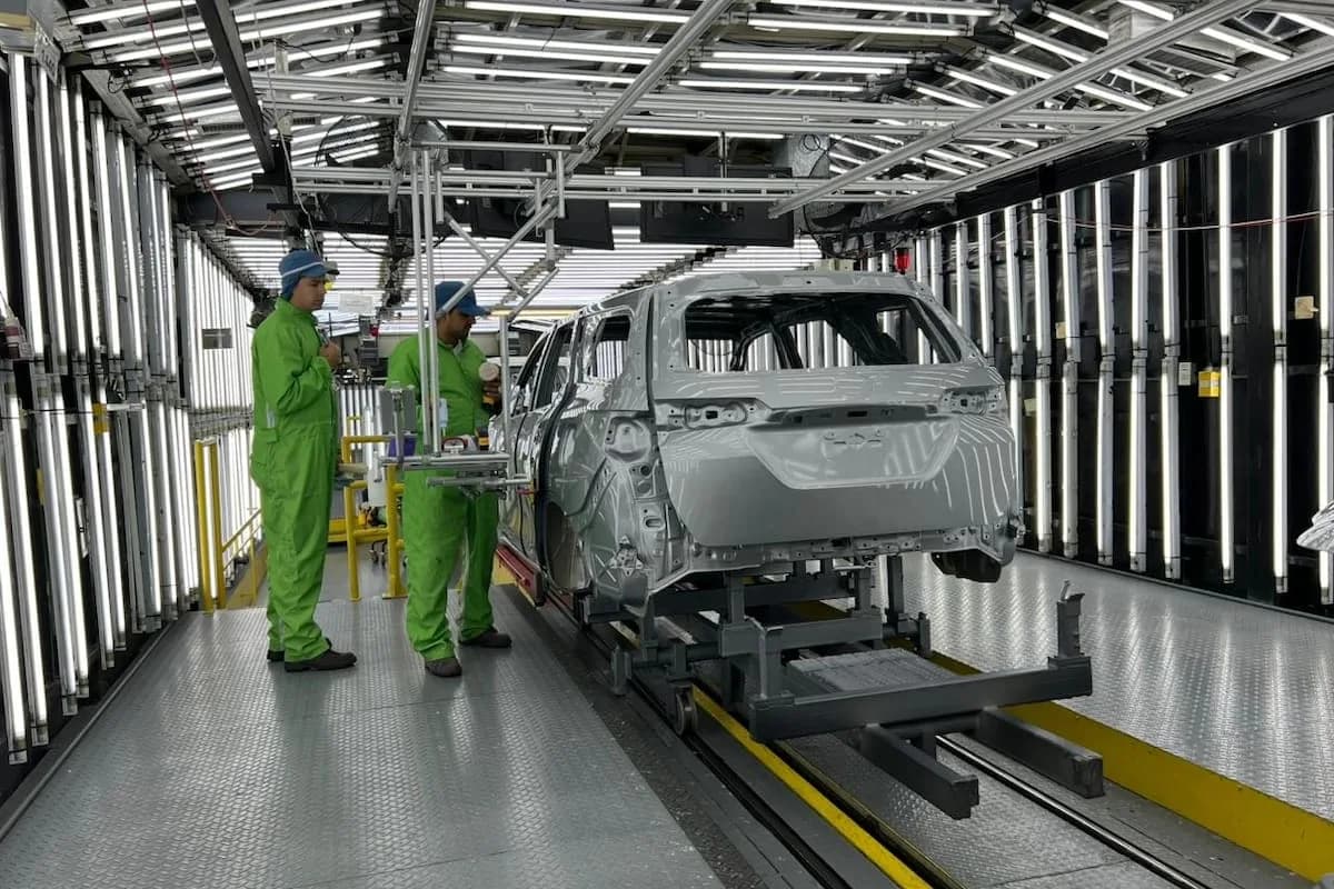 Producción de autos cayó 15,6% en septiembre, pero las exportaciones marcaron el mejor mes del año