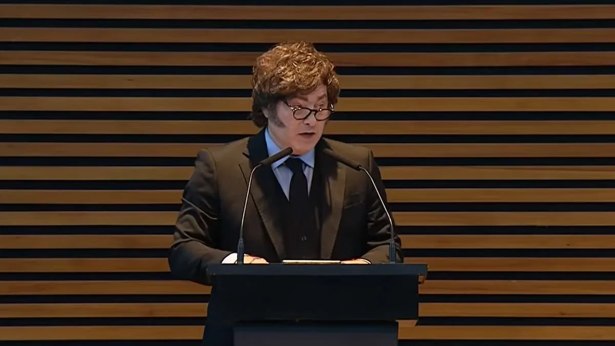 Javier Milei y sus medidas, EN VIVO: “Si la izquierda francesa protesta, se lo agradezco porque es un honor”, dijo el Presidente antes de partir a París