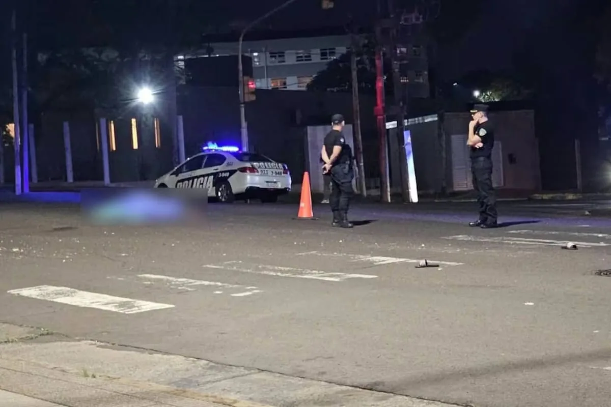 Posadas: atropelló y mató a un hombre en silla de ruedas y huyó a Paraguay