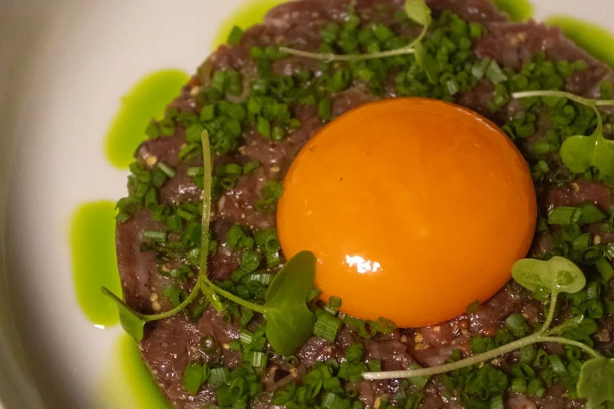 Iñaki López Viñaspre, chef: “En un plato de carne cruda no hay dónde esconder el producto”