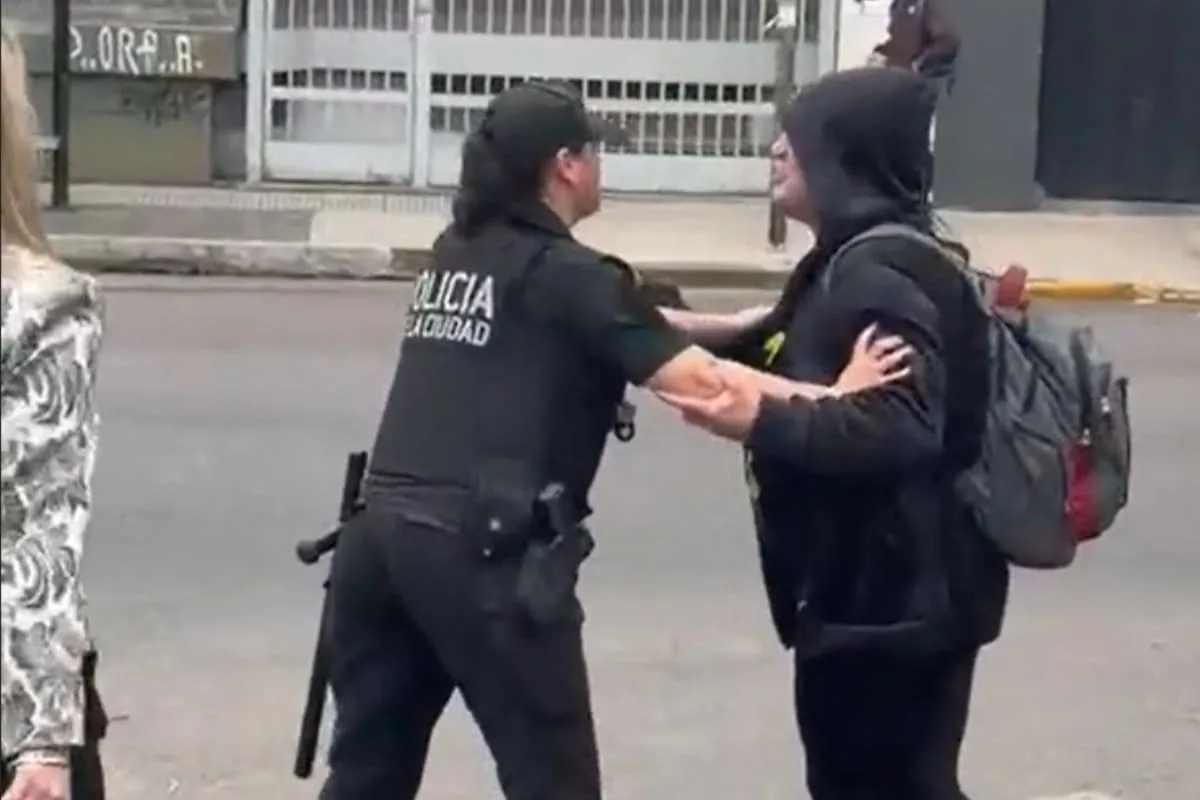 Así intentaba escaparse Pity Álvarez del hospital donde está internado en medio del juicio en su contra