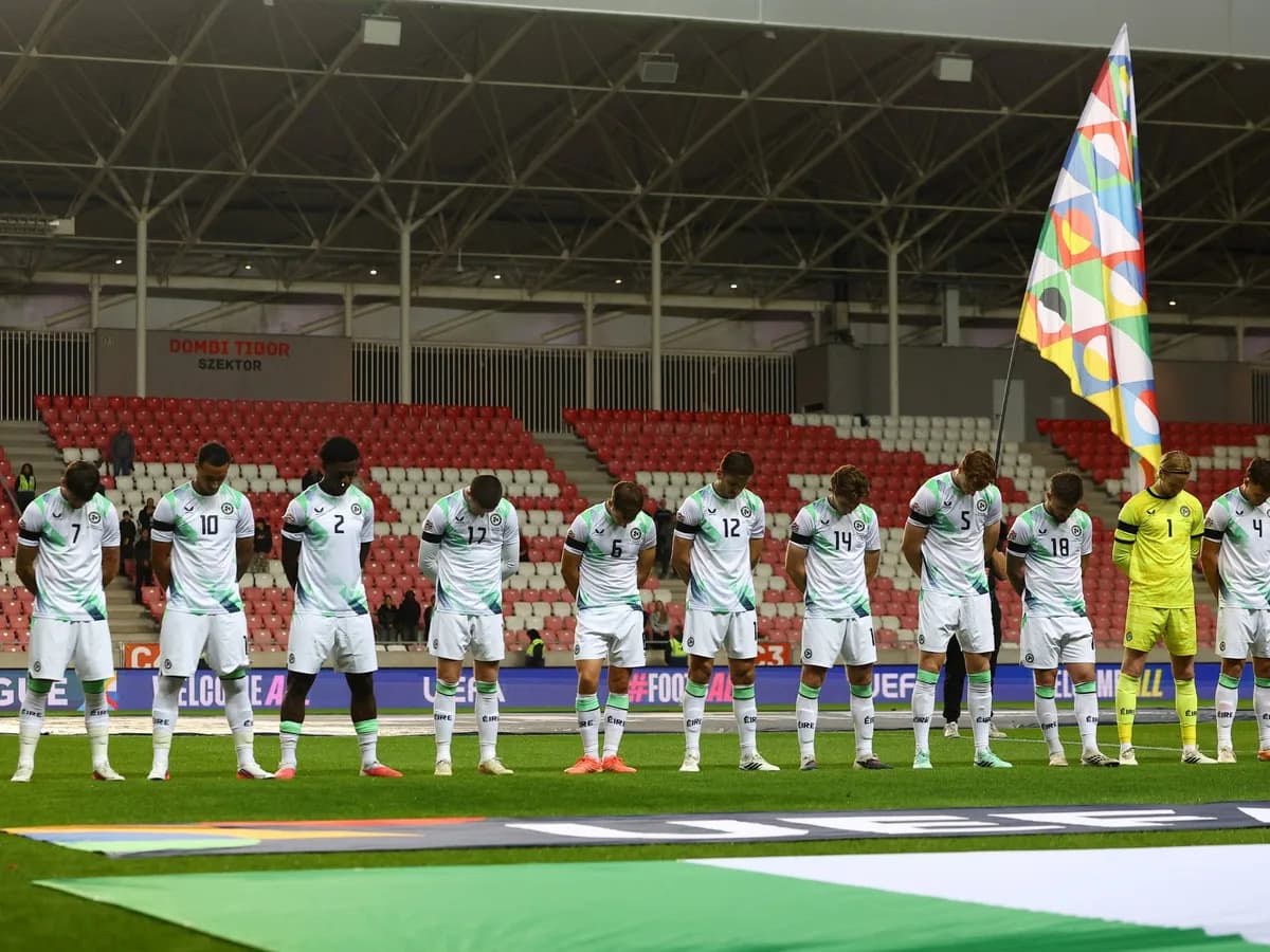 Los jugadores de Irlanda bajaron la cabeza en el himno de Israel, usaron brazalete negro y golean por la Nations League