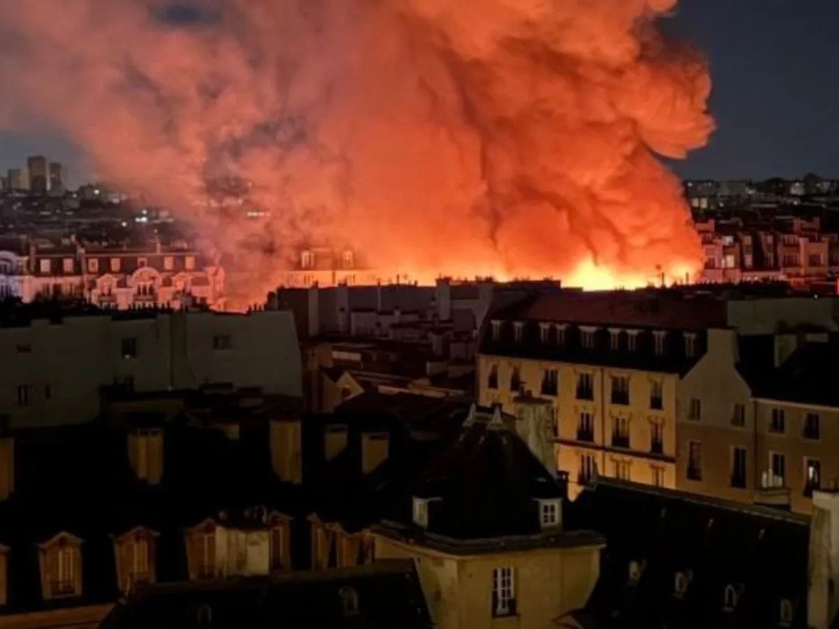 Un incendio destruyó el mercado de los Enfants Rouges, el más antiguo de París