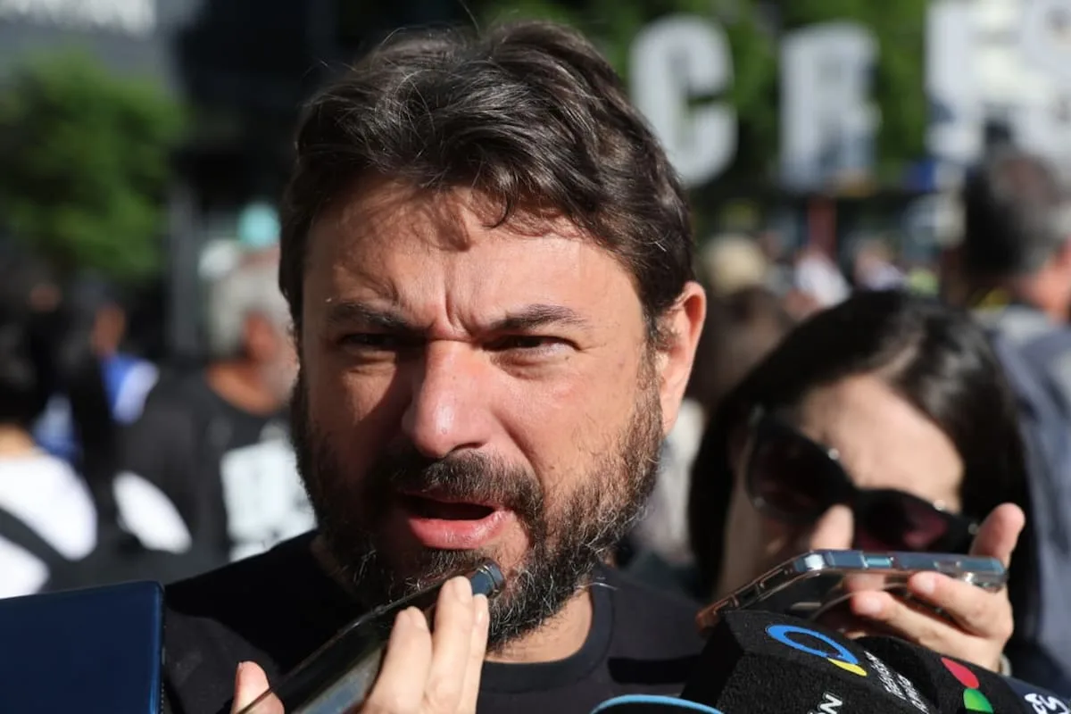 Grabois pidió al Gobierno que “expulse inmediatamente” de Tierra del Fuego al barco petrolero de bandera británica
