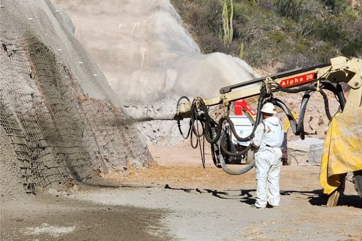 Con explosivos y detonación dinamitaron una montaña en La Rioja: así avanza la megaobra de un túnel de 250 metros en la ruta nacional 75