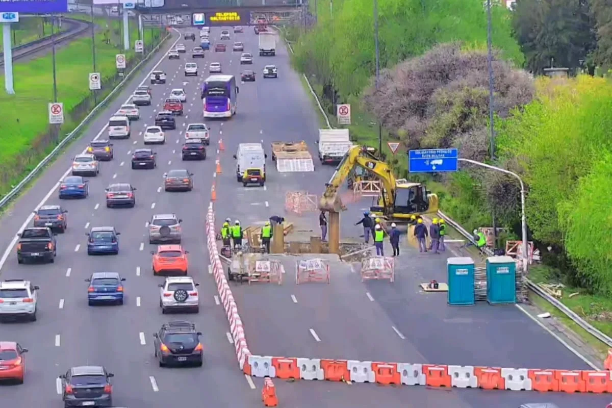 Cierran parcialmente un sector de la avenida Lugones por obras