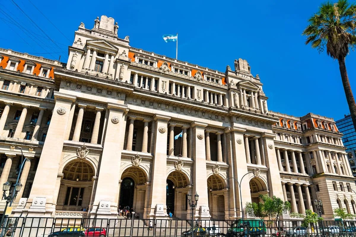 Solo 1,3% de las denuncias contra jueces federales y nacionales terminaron en sanción o remoción
