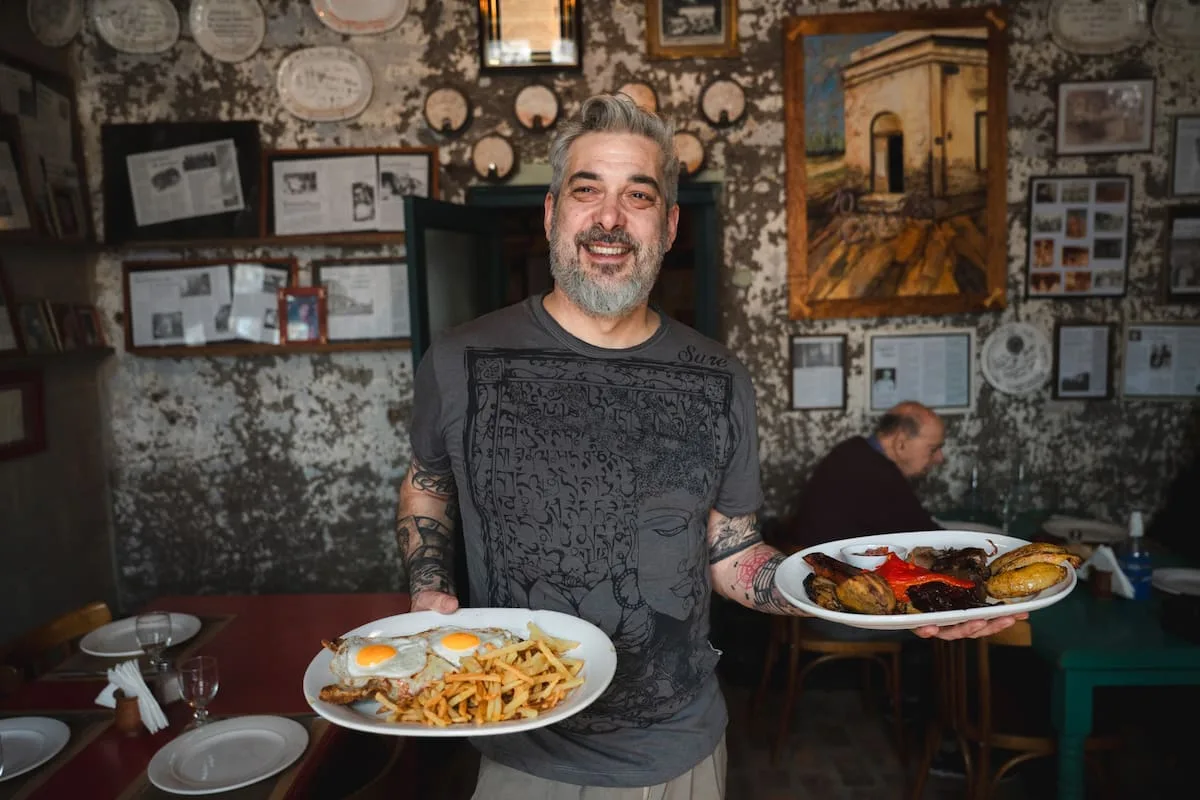 A 100 km de CABA: el pueblo pintoresco que se afianza como polo gastronómico