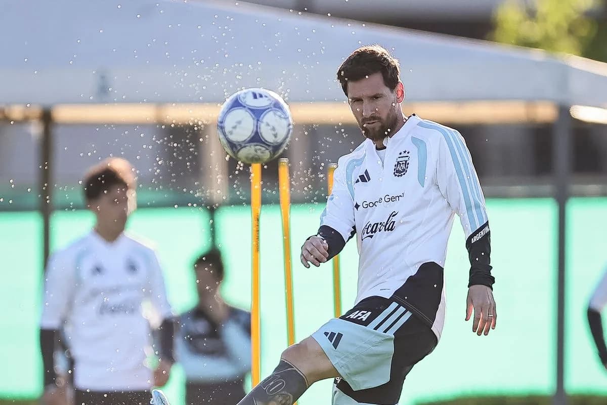 Lionel Messi y una despedida de película en la selección: “El mundo se derrumba y nosotros nos enamoramos”
