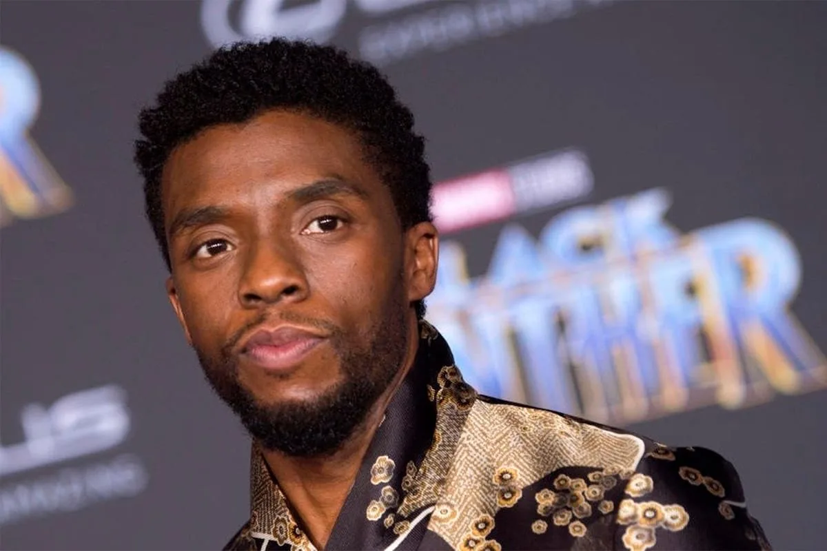La viuda y los hermanos de Chadwick Boseman, enfrentados por su herencia: acusaciones cruzadas y millones en juego
