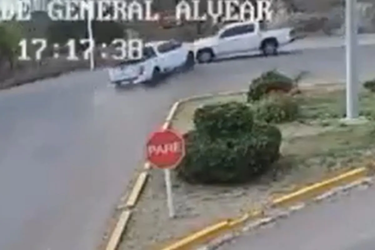Dos camionetas 4x4 protagonizaron un violento accidente en Mendoza: cuatro heridos de gravedad