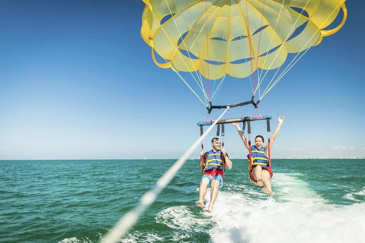 Pagan US$10.000 por “comer, beber y disfrutar” de las playas de Florida durante 10 días