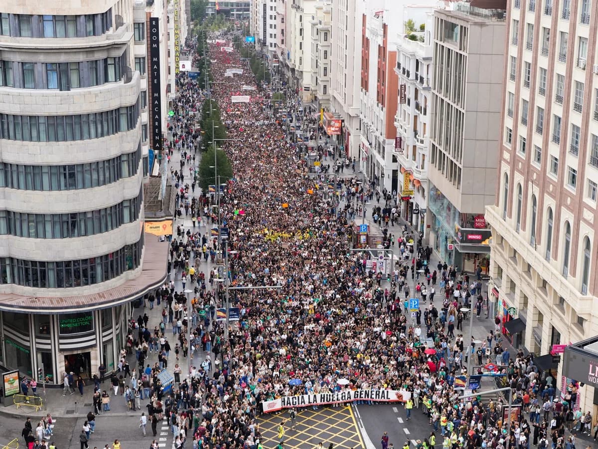 Miles de personas protestan en toda España por la crisis de vivienda: duras críticas a Pedro Sánchez y reclamo de "huelga general"