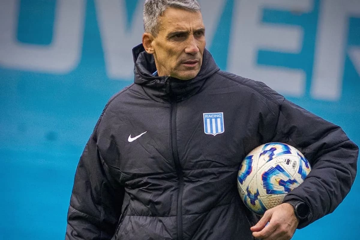 Juan Pablo Vojvoda sigue como DT de Racing (por ahora): las razones de una continuidad en plena crisis
