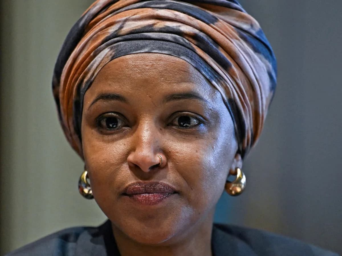 Agentes federales allanan la casa de Ilhan Omar en Washington por una causa penal