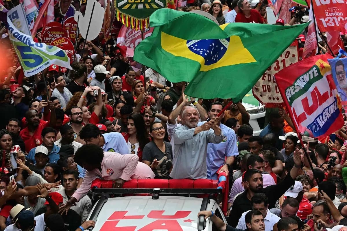 La interferencia de la Justicia sacude la recta final de la campaña en Brasil