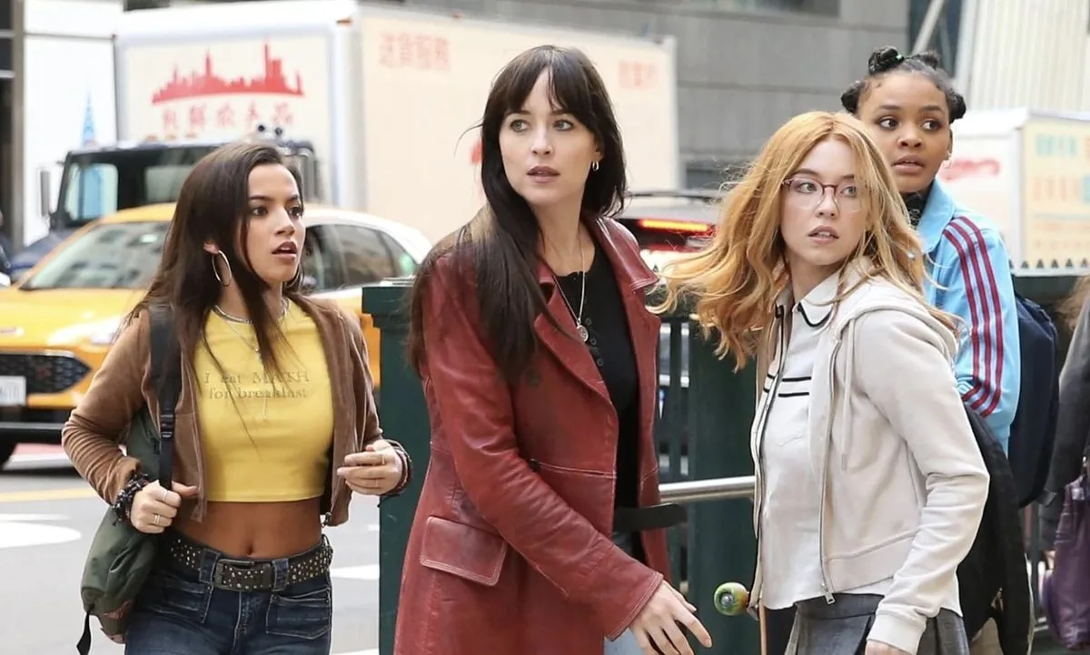 Dakota Johnson se burla del fracaso de Madame Web y bromea con que la película "todavía no ha generado gananci