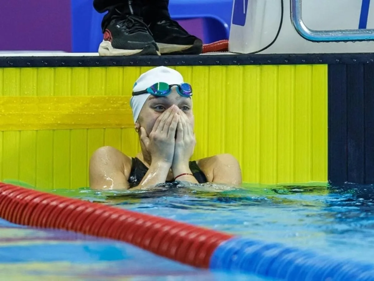 Con 16 años, Cecilia Dieleke sigue haciendo historia en los Suramericanos: batió el récord en 100 metros espalda y ganó su segundo oro