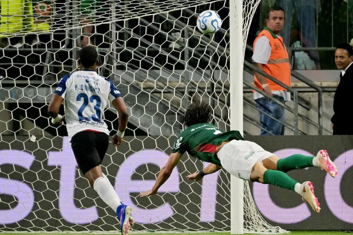 Agustín Giay, un golazo de palomita que lo mantiene en carrera para la nueva selección