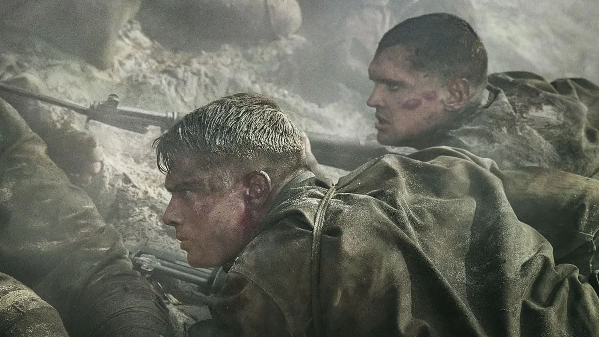 Peter Berg vuelve a la Segunda Guerra Mundial: nuevo tráiler de The Mosquito Bowl en Netflix