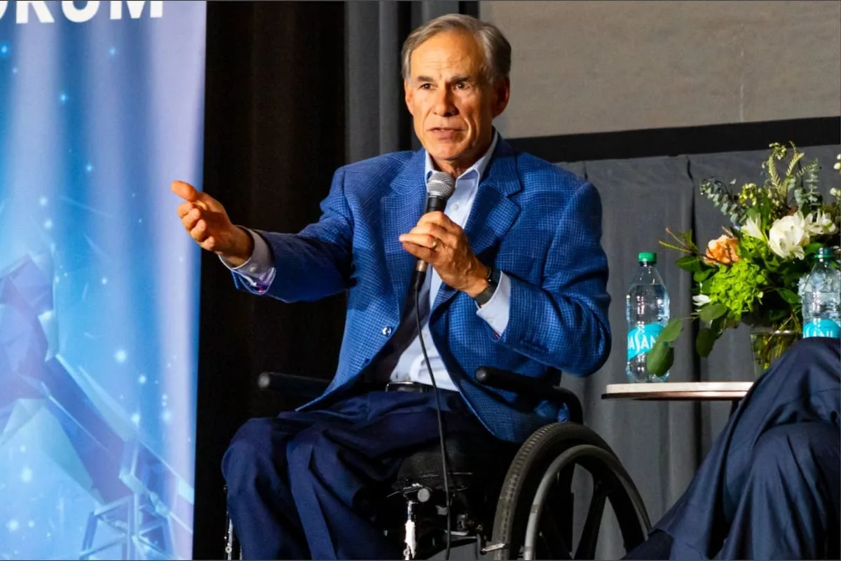 Abbott criticó al ICE por las muertes en Texas: "Hagan cumplir las leyes sin matar a nadie"