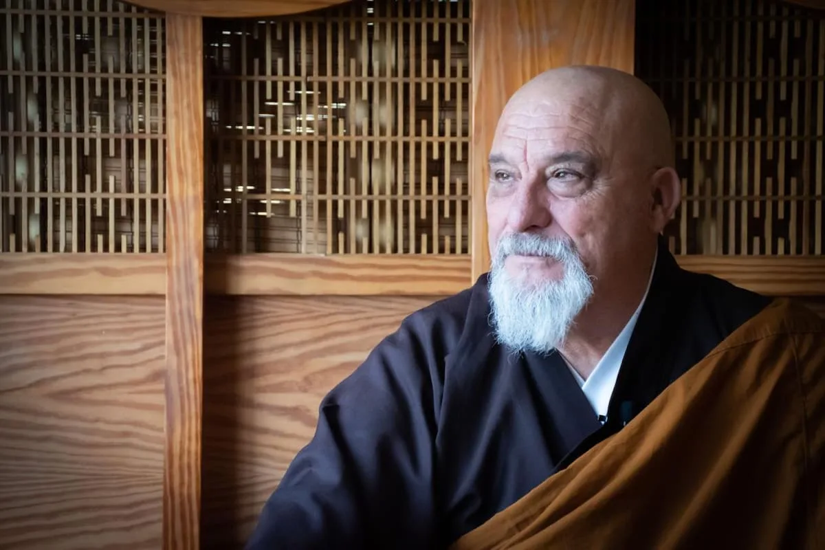 Maestro Dokushō Villalba, maestro espiritual: “El sistema te ordeña los deseos. Nos convierte en seres deseantes: estamos continuamente deseando cosas”