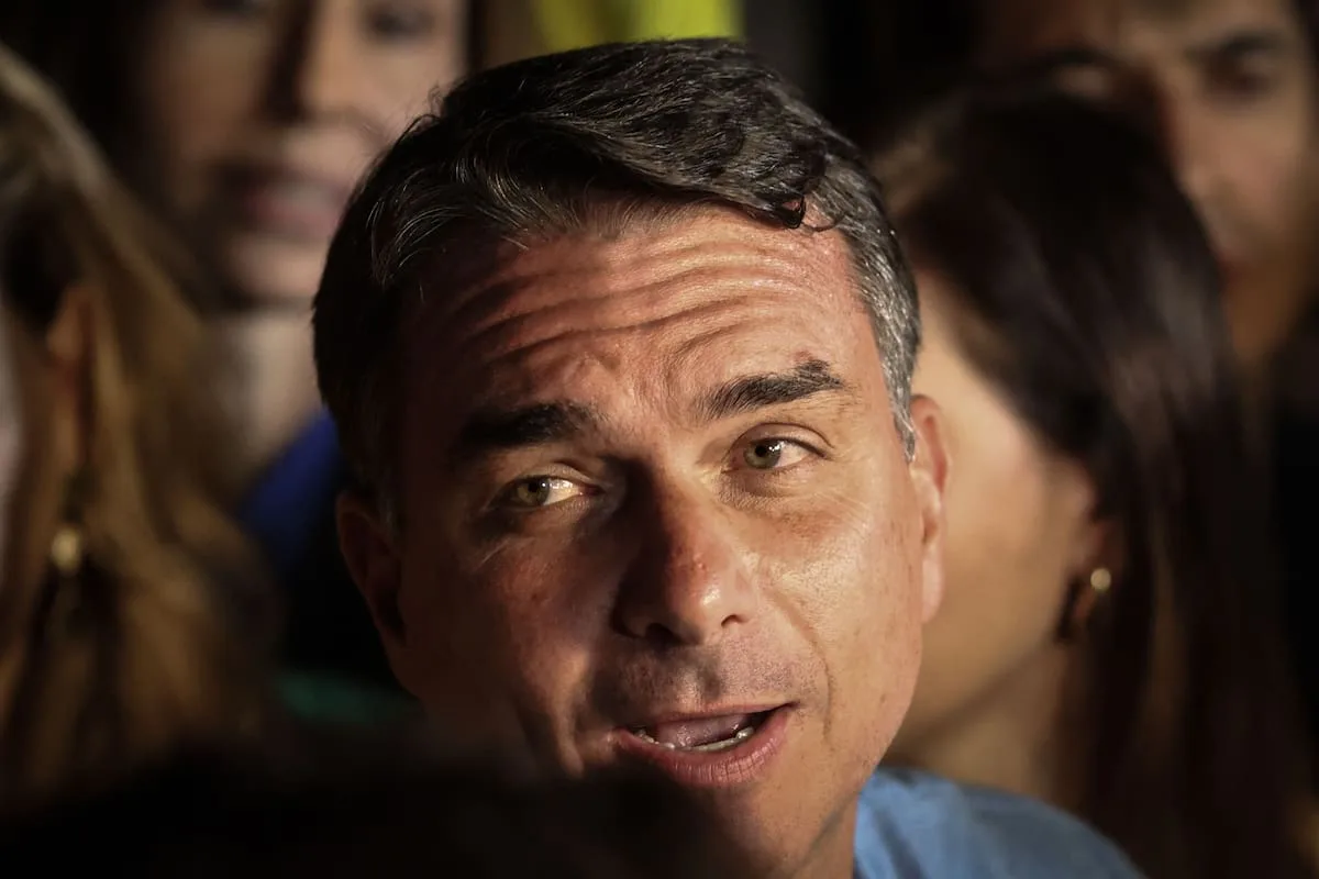 Un analista internacional explicó en detalle el batacazo de Flavio Bolsonaro y qué se puede esperar para el balotaje