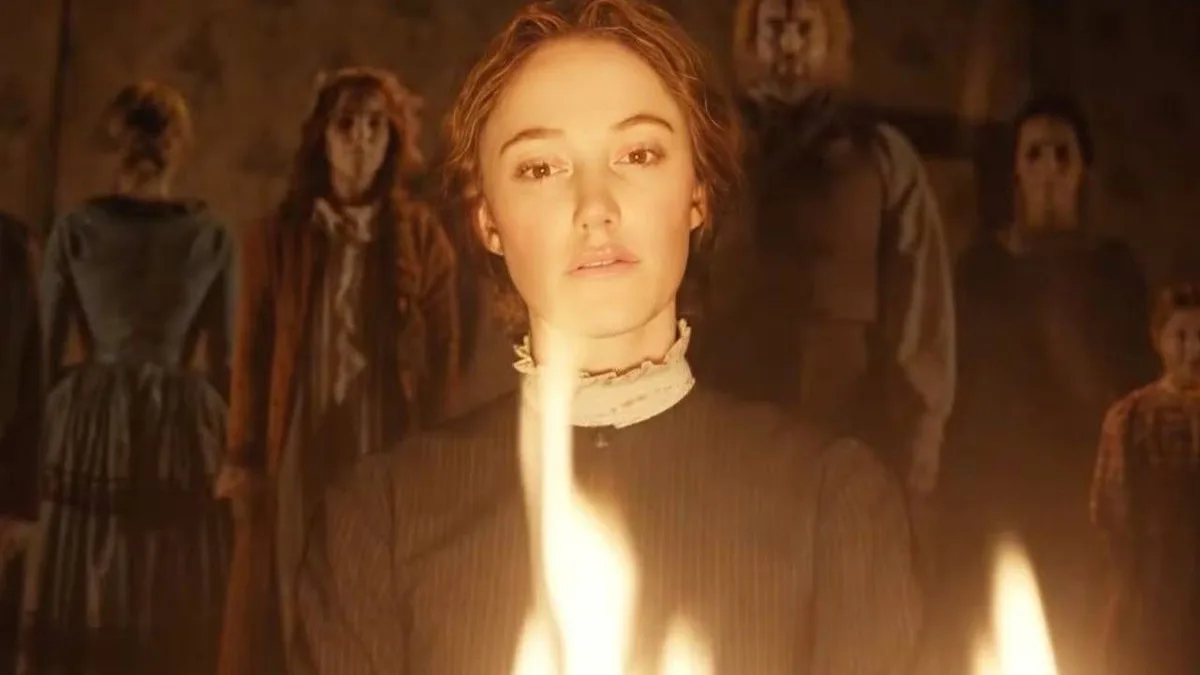 Maika Monroe se vuelve una institutriz asesina en el thriller gótico Victorian Psycho