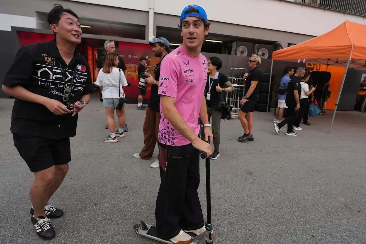 Colapinto, distendido en Singapur: "Me he desarrollado mucho como piloto y como persona"
