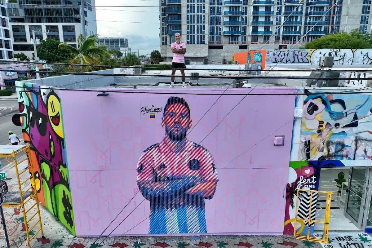 Arlex Campos, el artista que pintó el primer mural de Lionel Messi en Miami antes de que llegue a Inter