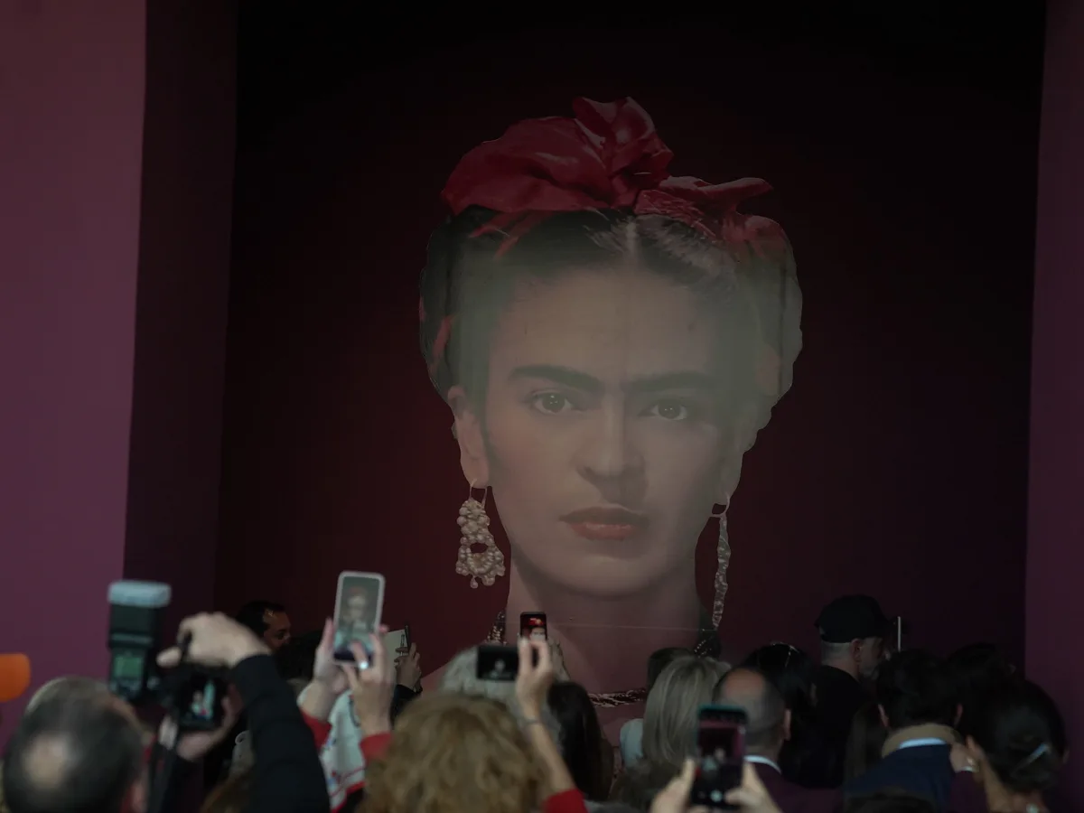 Furor por Frida Khalo en el Malba: largas filas para recorrer la muestra gratuita por los 25 del museo