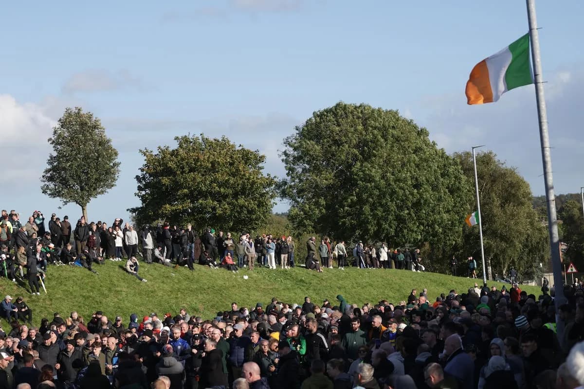 Protestas y tensión en Irlanda del Norte por el regreso de una marcha prohibida desde 1998