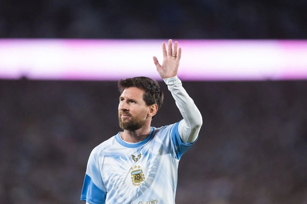Messi o el deseo más humano de todos: filosofía de una despedida que no cierra nada