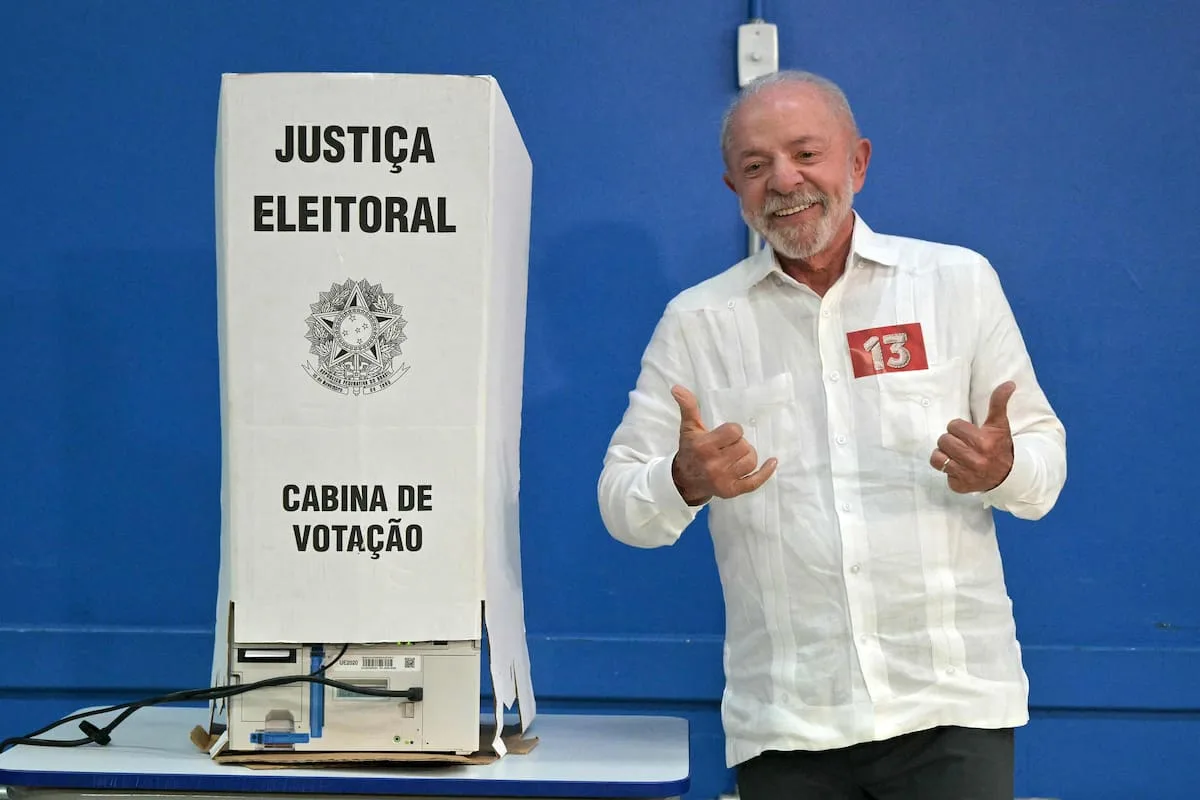 Lula da Silva ganó el balotaje en Brasil y asumirá su cuarto mandato el 5 de enero