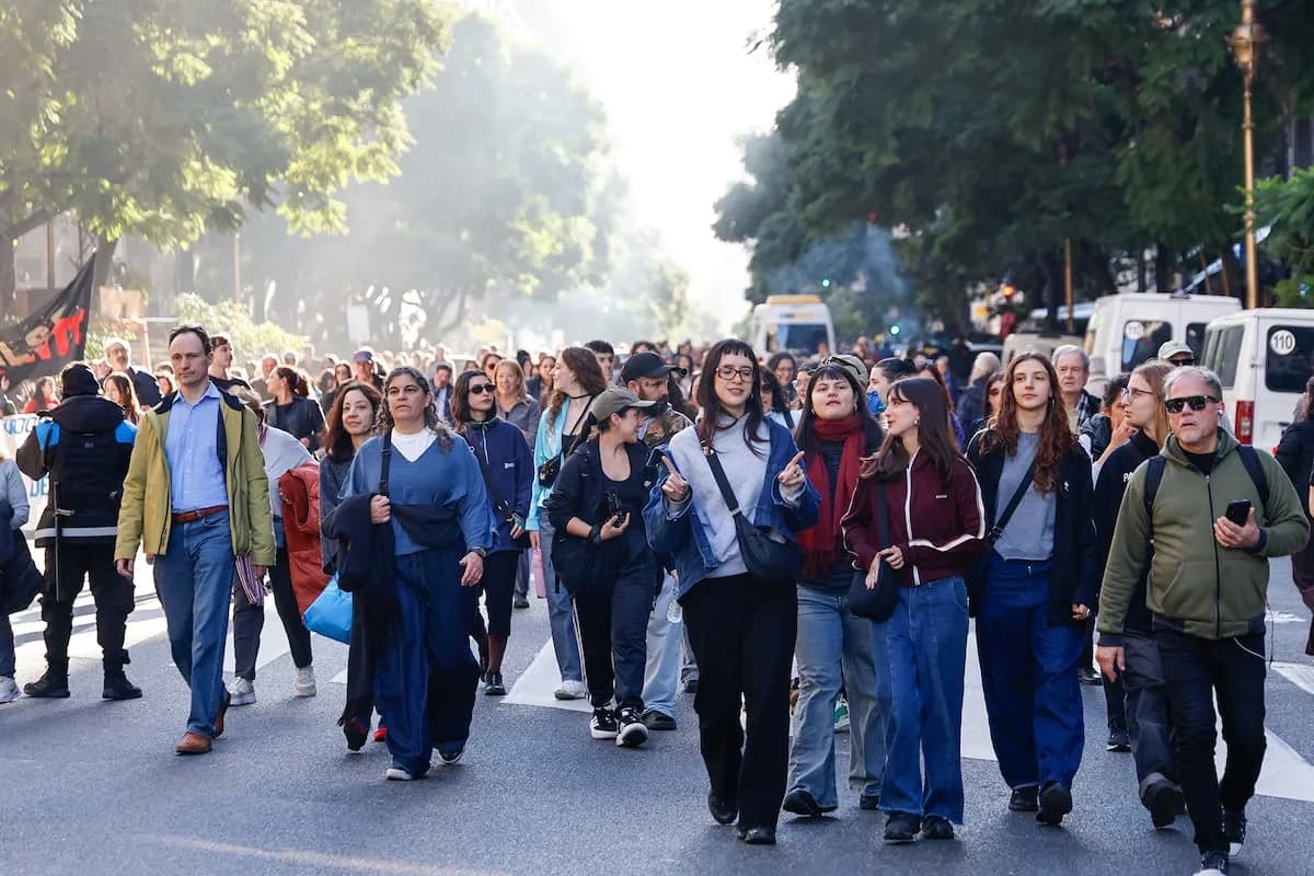 La Justicia intimó al gobierno nacional a actualizar salarios y becas universitarias