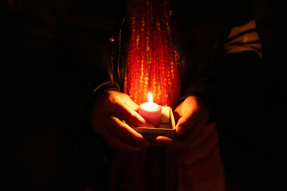 “Luz, esperanza y compromiso”: con una vigilia de velas, vuelven a reclamar por la reforma de la ley de salud mental