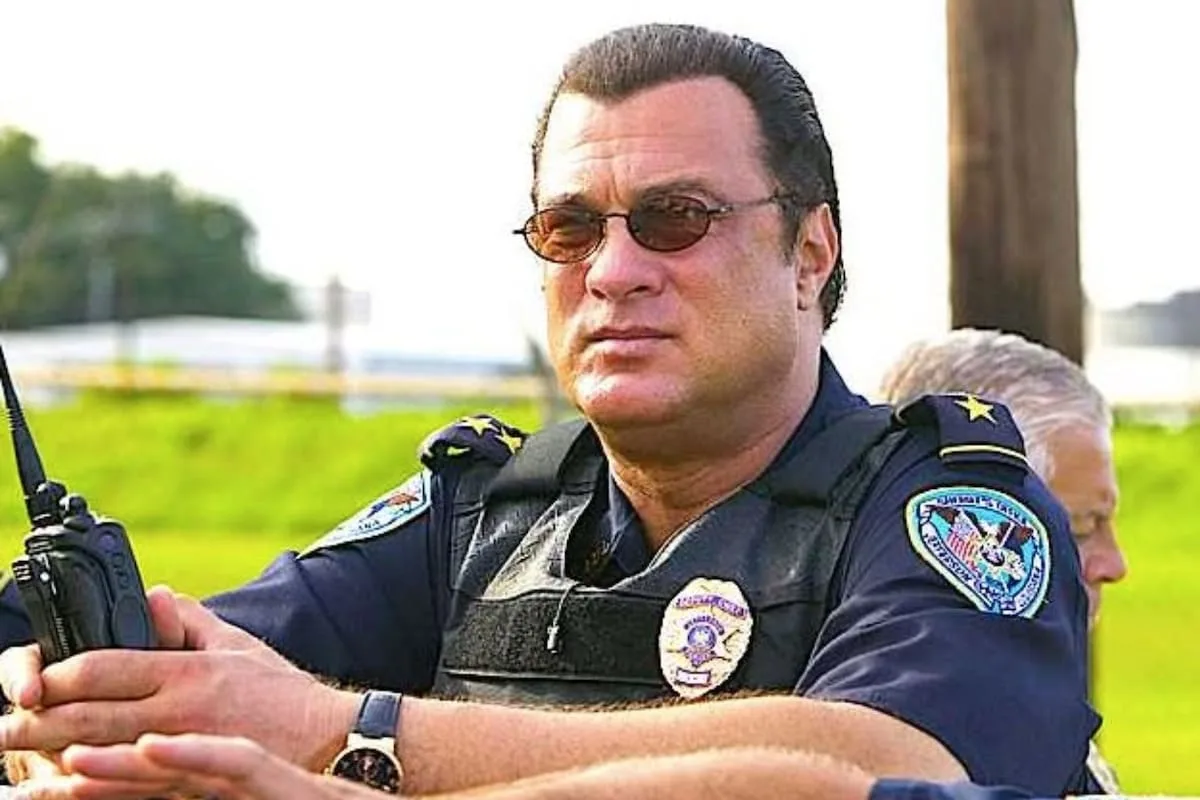 Steven Seagal, de estrella de Hollywood a policía en Texas: patrulla la frontera como sheriff adjunto
