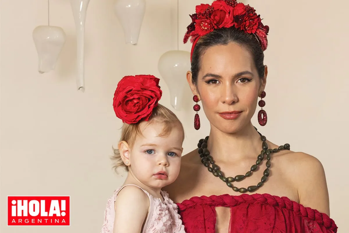 Elina Costantini posa con Kahlo. La muestra del año, otro bebé, los 80 de Eduardo y una declaración: “Si me provocan…"