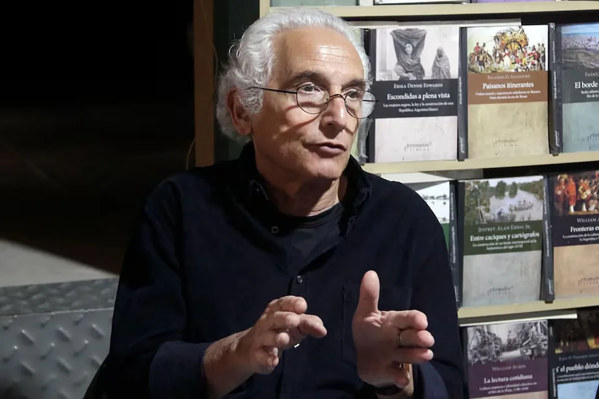 Miguel Benasayag: "Asimilarse al tiempo de la máquina es aplastar el tiempo biológico y cultural"
