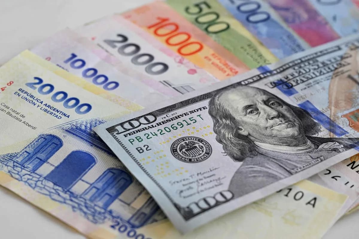 Finanzas: el dólar, tranquilo; la economía real, no tanto