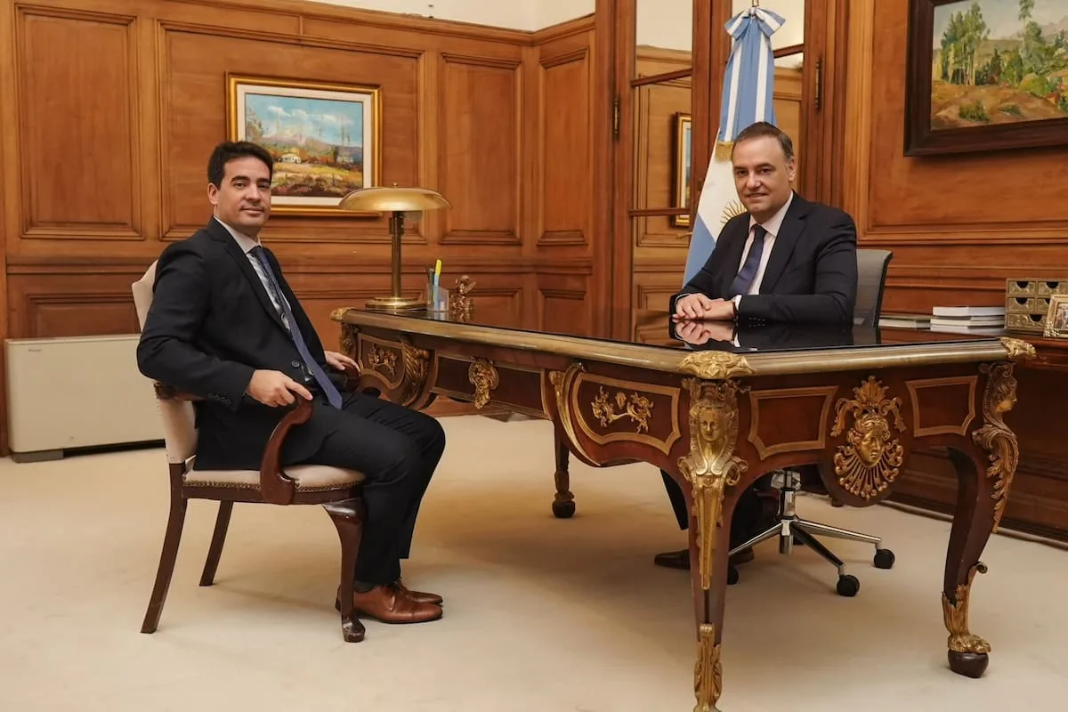 El Gobierno extraña a Adorni y busca voces para equilibrar los embates de Bullrich