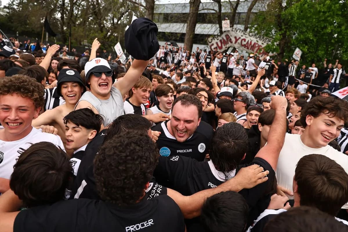 El CASI y un triunfo en el clásico que lo empuja a ir por todo: festejo con los hinchas y el sueño de cortar la racha