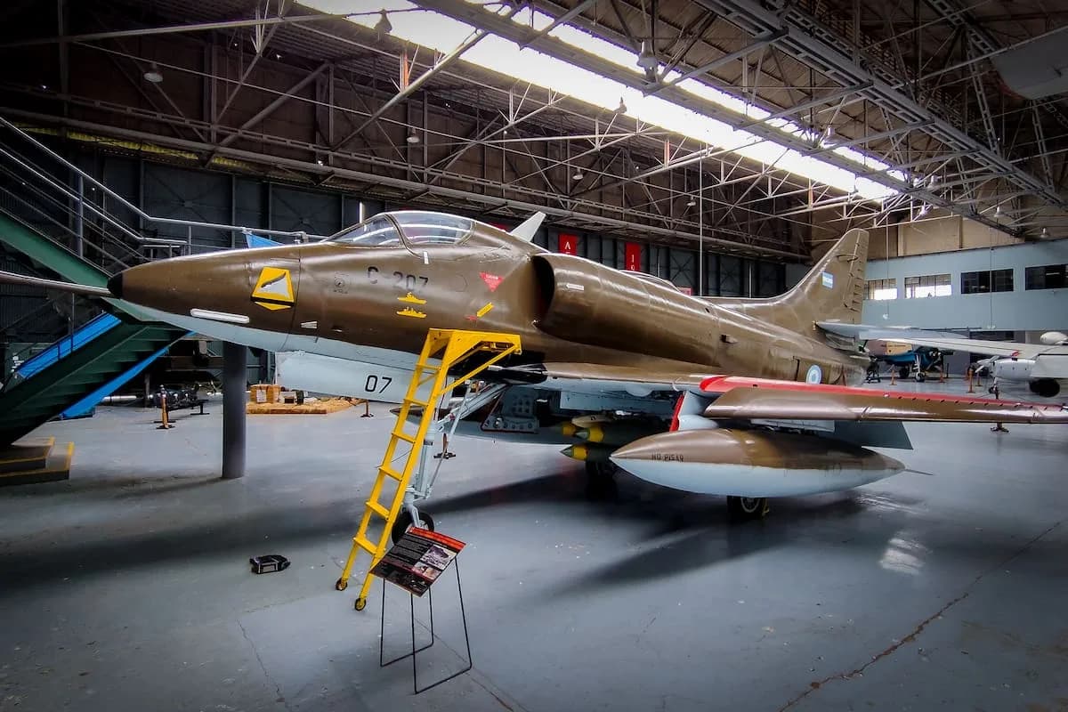 Walter Bentancor, historiador: “El C-432 fue el primer avión de la Fuerza Aérea Argentina en atacar a la Task Force británica”